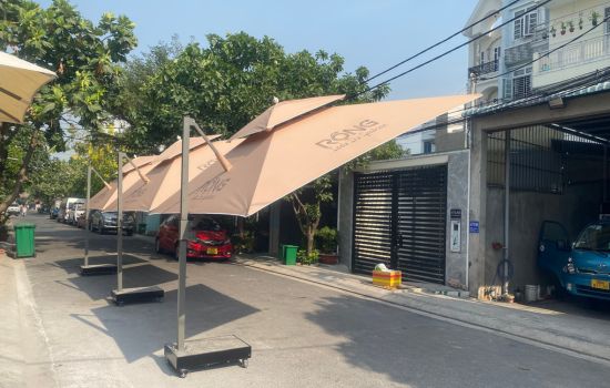 dù che nắng ở hội an