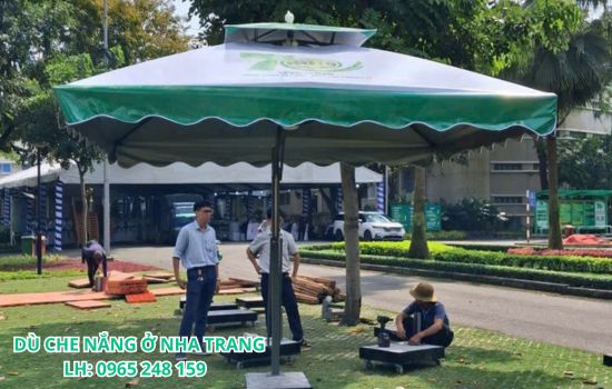 dù che nắng ở nha trang