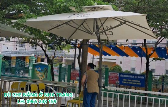 dù che nắng ở nha trang