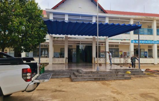 làm mái hiên ở thủ đức