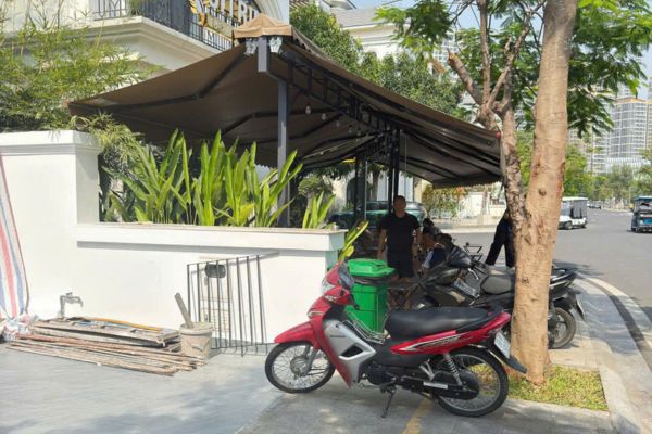 mái hiên tại long thành