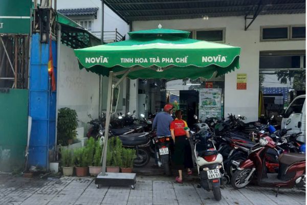 dù che quán cafe long khánh