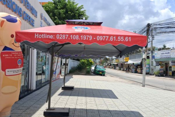 dù che quán cafe quận 2